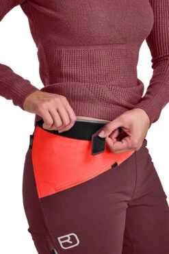 Ortovox Col Becchei Pants W -Wild Pack Pro Verkaufsgeschäft 60015 34501 COL BECCHEI PANTS W winetasting D 01 1280x1280