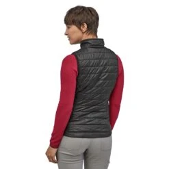 Patagonia W's Nano Puff Vest -Wild Pack Pro Verkaufsgeschäft 84247 BLK OM2 1280x1280