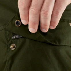 FJÄLLRÄVEN Lappland Hybrid Trousers M -Wild Pack Pro Verkaufsgeschäft Lappland Hybrid Trousers M 90647 662 K DETAIL FJR 1280x1280