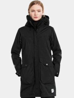 DIDRIKSONS Thelma Logo WNS Parka 15 DIDRIKSONS Thelma Logo WNS Parka -Wild Pack Pro Verkaufsgeschäft thelma logo womens parka 504492 060 10front1 m222 1280x1280